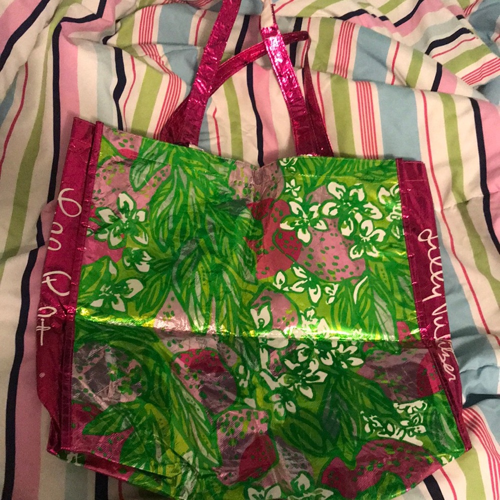 Lilly Pulitzer Shiny market bag!